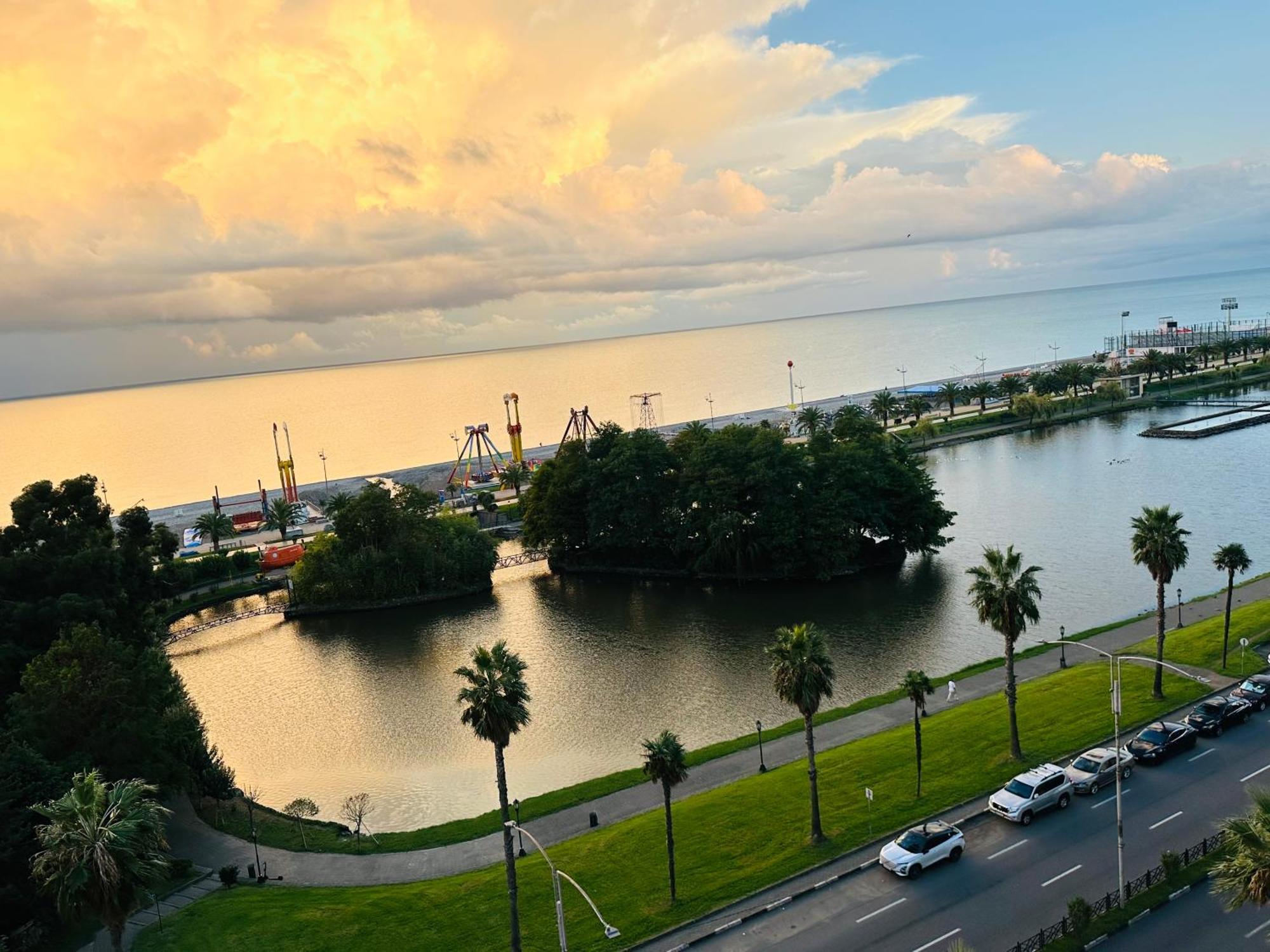 Dream View In Orbi City In Батумі Екстер'єр фото